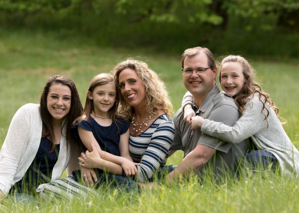 Yard Love Amity, OR family photo