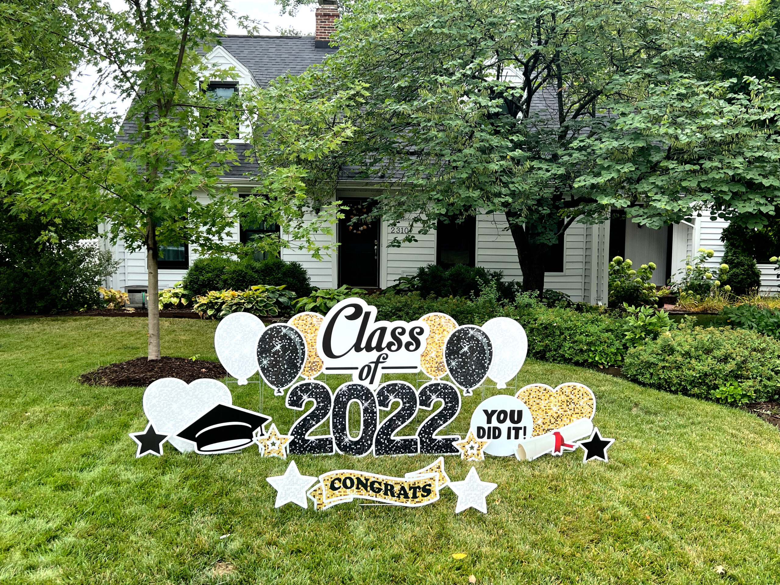 Class of 2022 Congrats yard signs